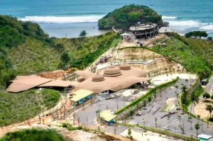 Pantai Terindah di Gunung Kidul yang Menyajikan Pemandangan Alam Menakjubkan